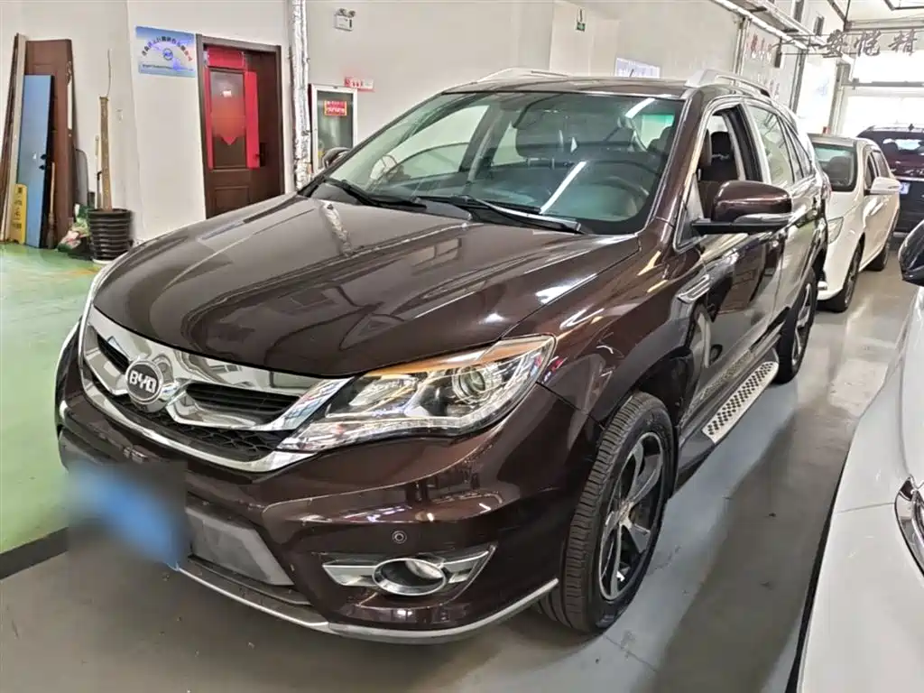 Купить BYD S7