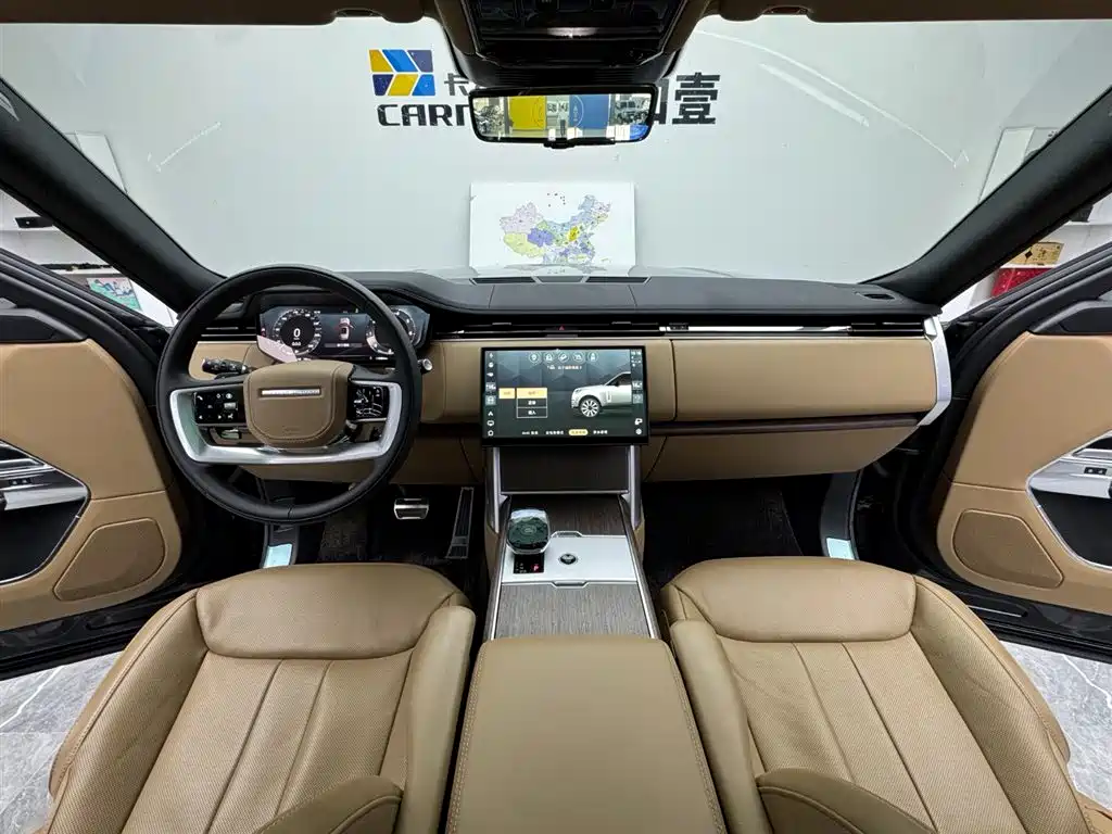 Land Rover Range Rover 2025 3.0 L6 400PS Long Wheelbase