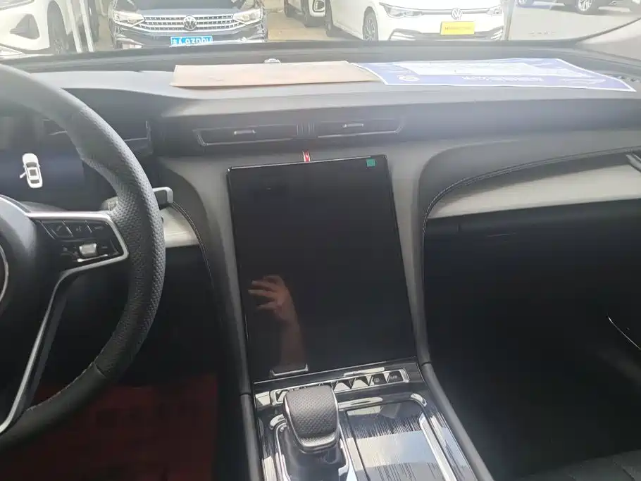 Hongqi Hongqi H5 — миниатюра 13
