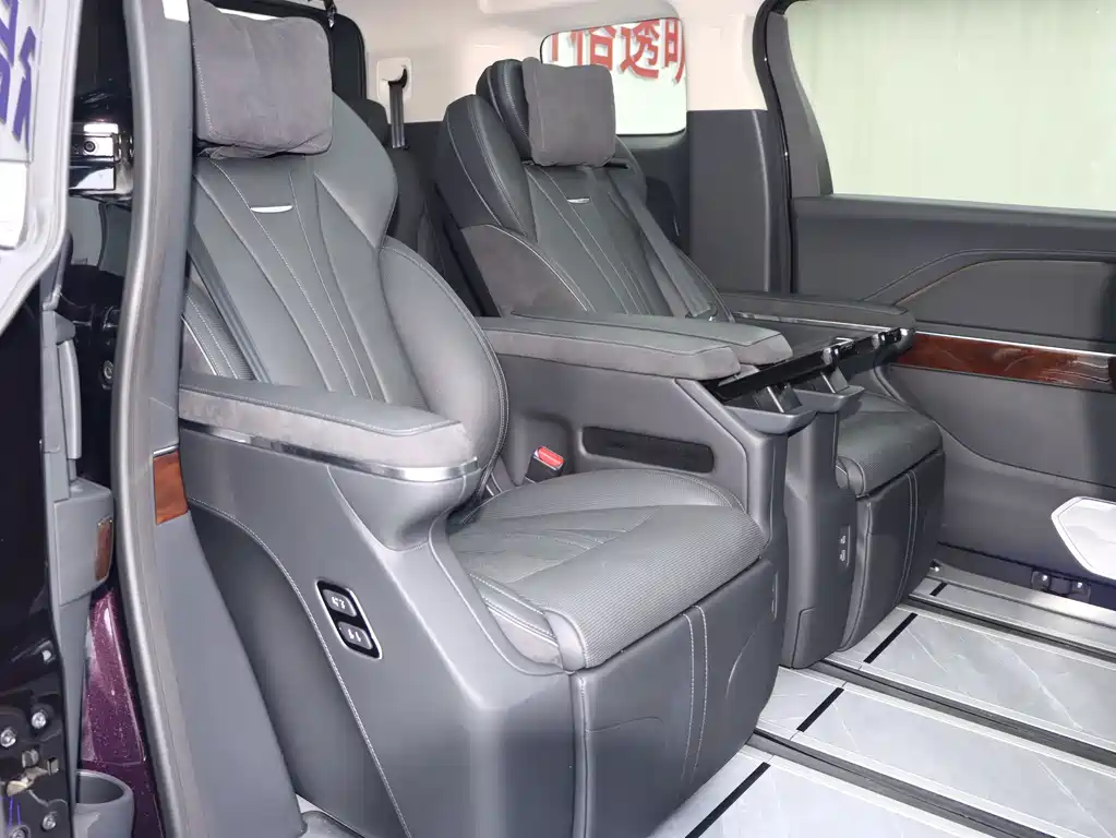 Hongqi Hongqi HQ9 PHEV — миниатюра 18