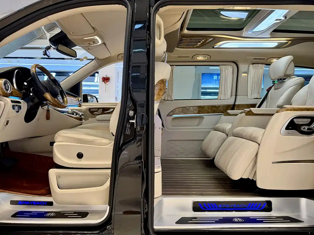 Mercedes-Benz V-Class V 2018 V 260 L Luxury Long Wheelbase VI