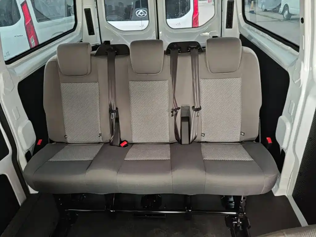 Ford Transit — миниатюра 17