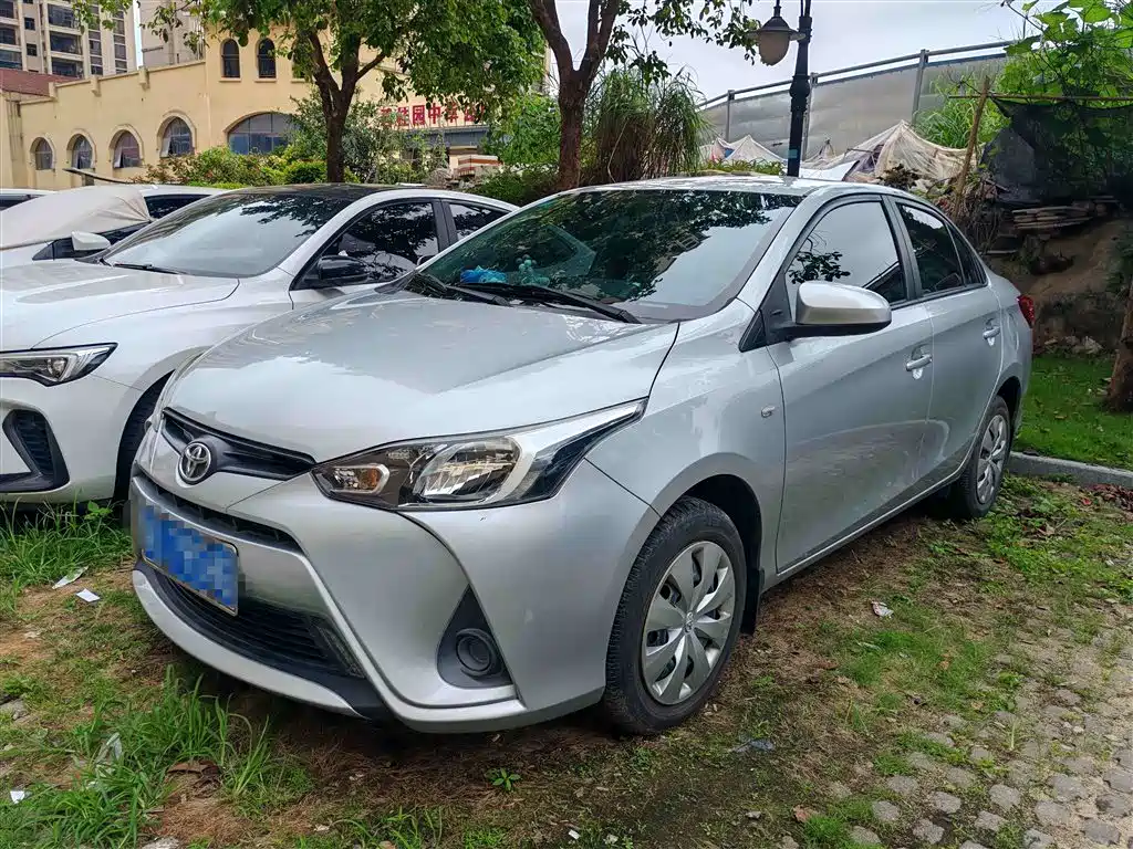 Toyota Yaris L 2019