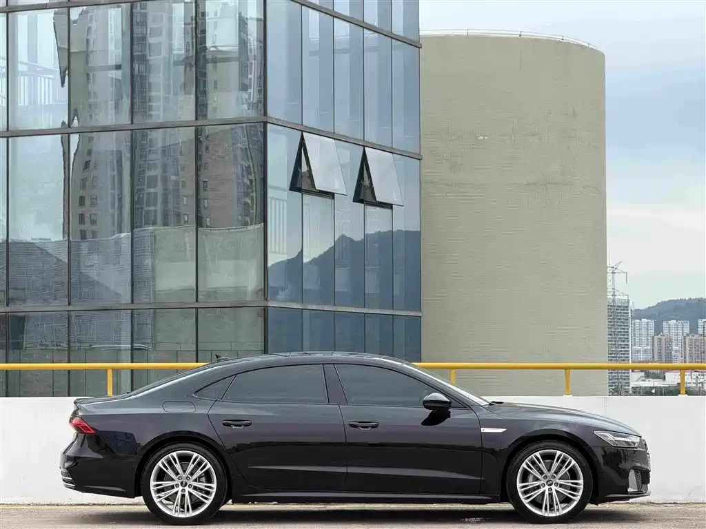 Audi A7L — миниатюра 7