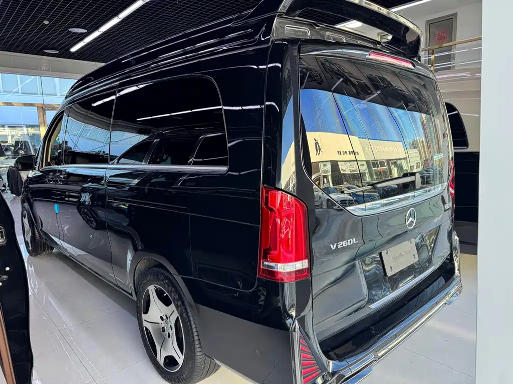 Mercedes-Benz V-Class V 2022 V 260 L Luxury