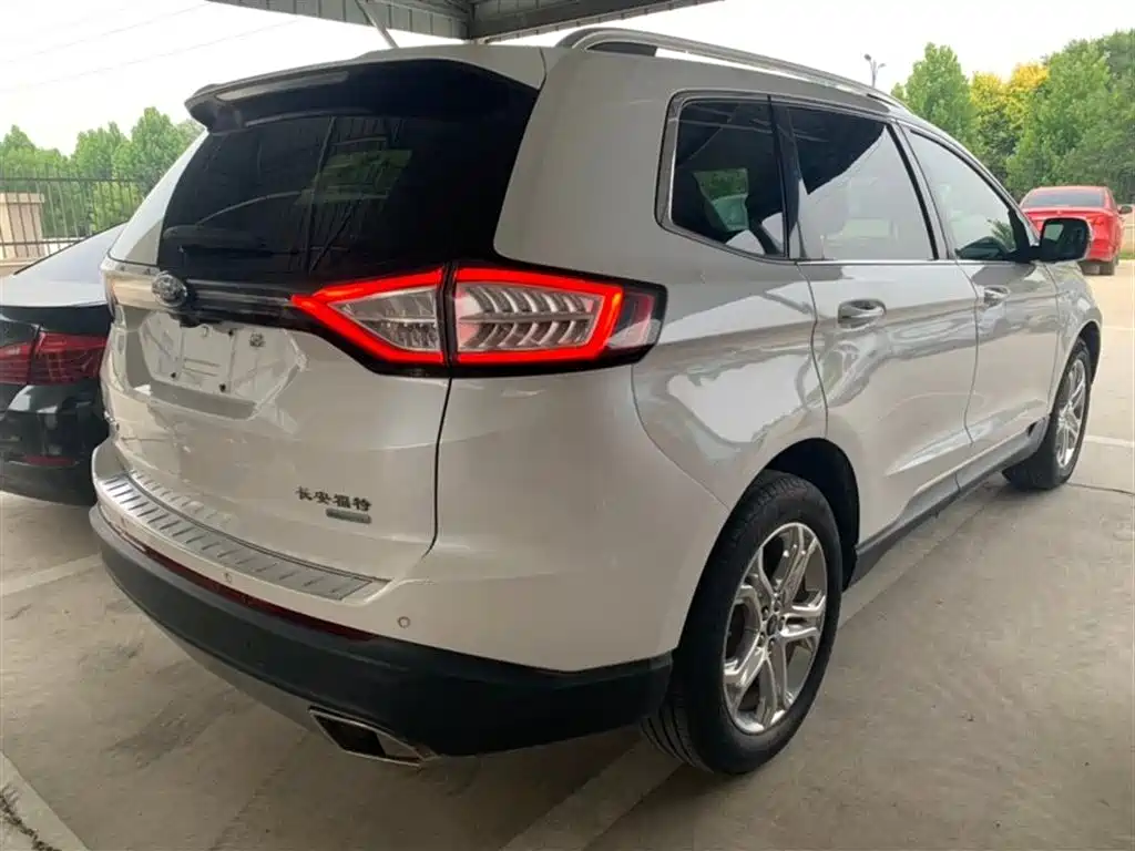 Ford Edge 2015 2.0T GTDi