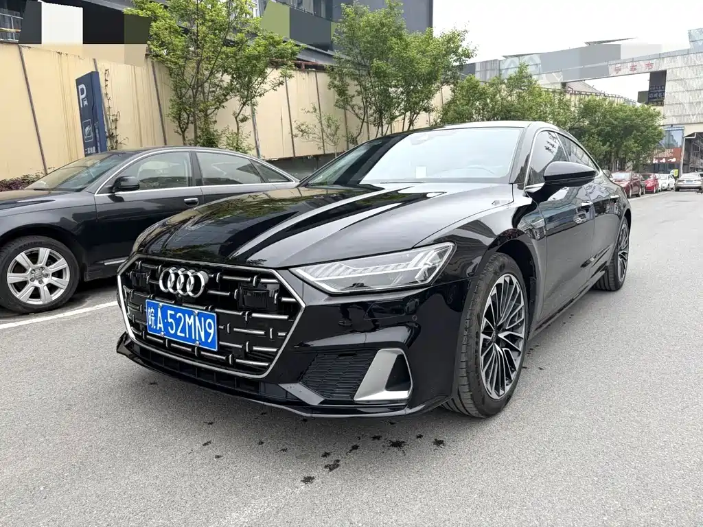 Audi A7L 2025