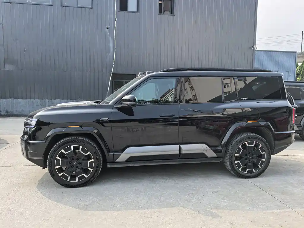 Fangchengbao Leopard 8 8 2025 Flagship 7 мест
