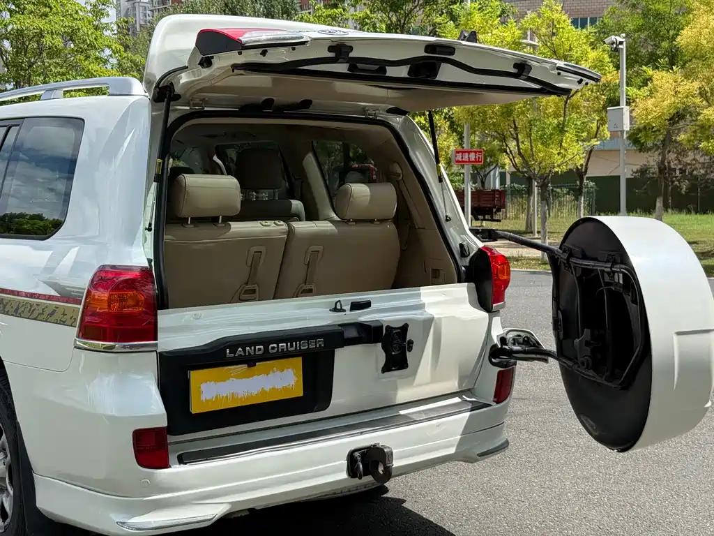 Toyota Land Cruiser — миниатюра 5