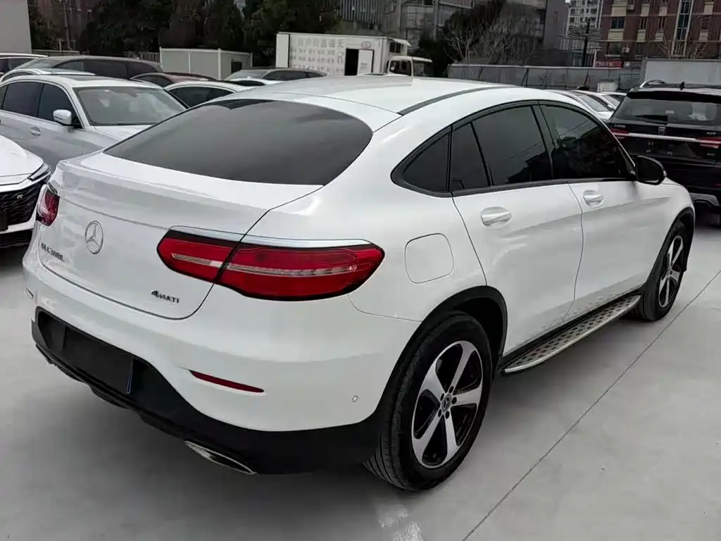 Mercedes-Benz GLC 2019 GLC 200 4MATIC SUV