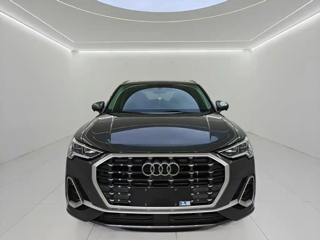 Audi Q3 2022 35 TFSI