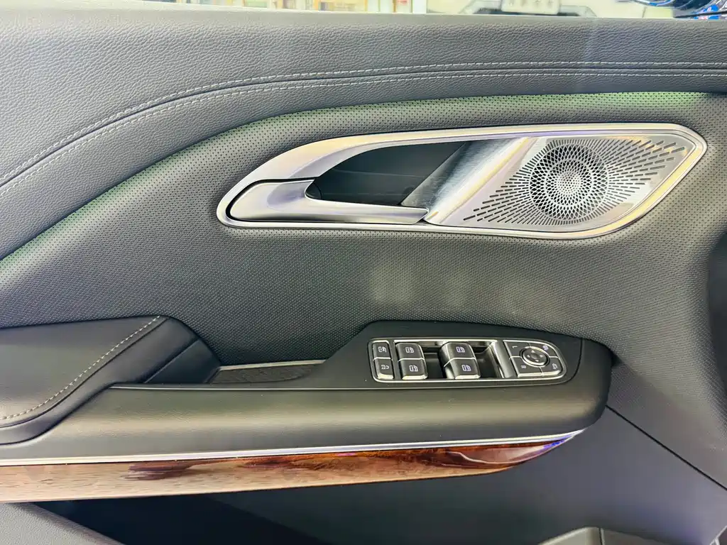Hongqi Hongqi HQ9 — миниатюра 12