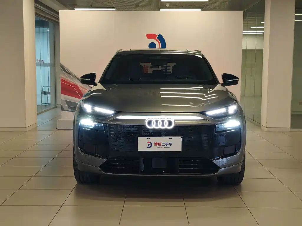 Audi Q6L e-tron — миниатюра 2