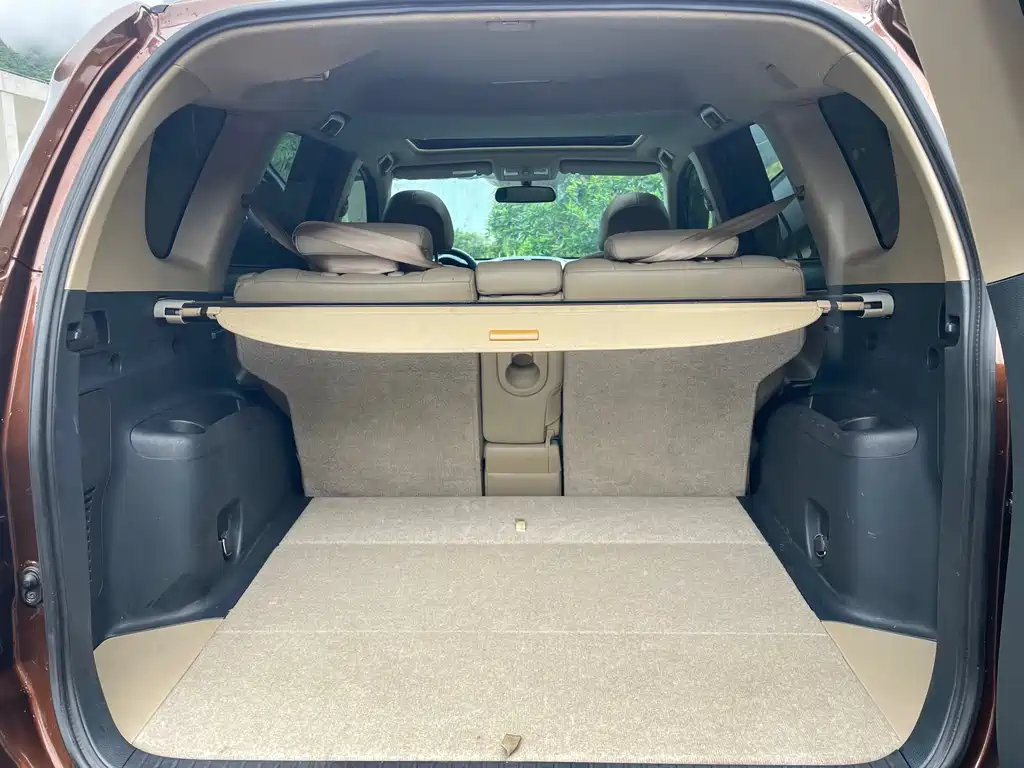 Toyota RAV4 — миниатюра 9