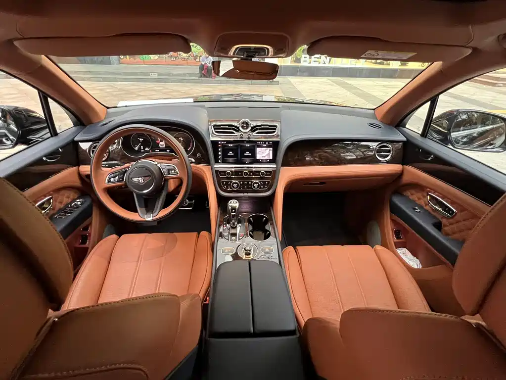 Bentley Bentayga 2021 4.0T V8