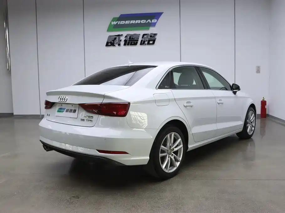 Audi A3 2018 30 Limousine 35 TFSI