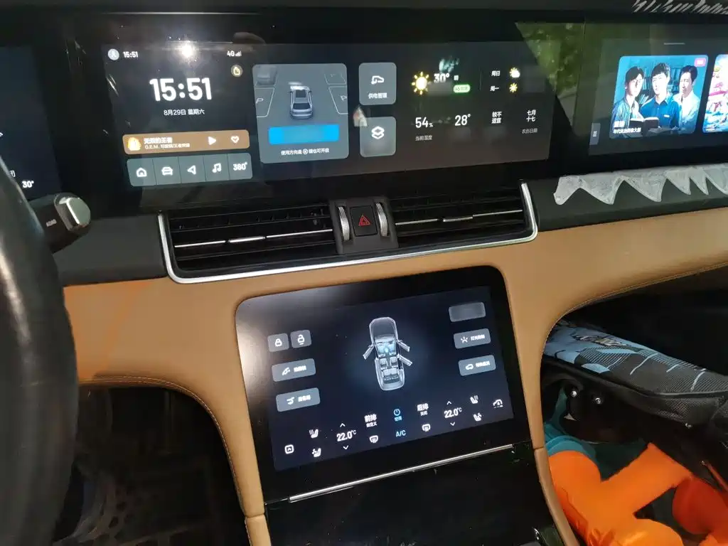 Li Auto Li ONE — миниатюра 7