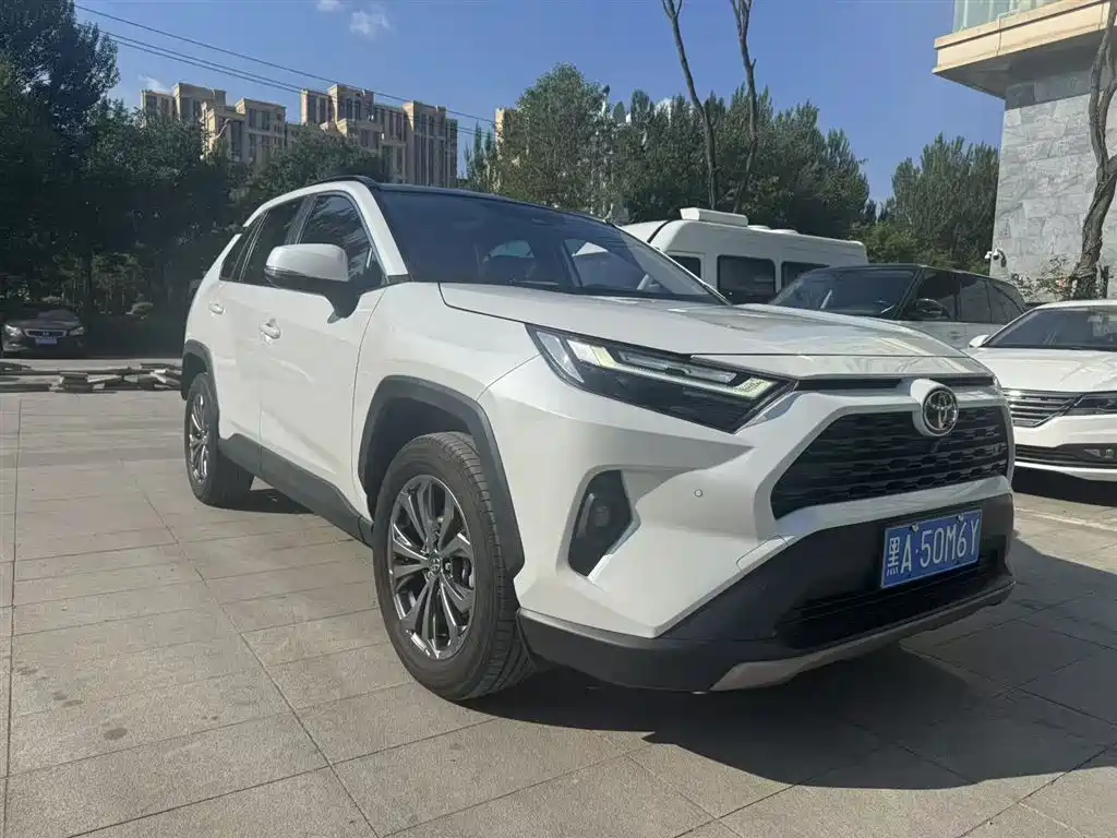 Toyota RAV4 2023 2.0L CVT Plus