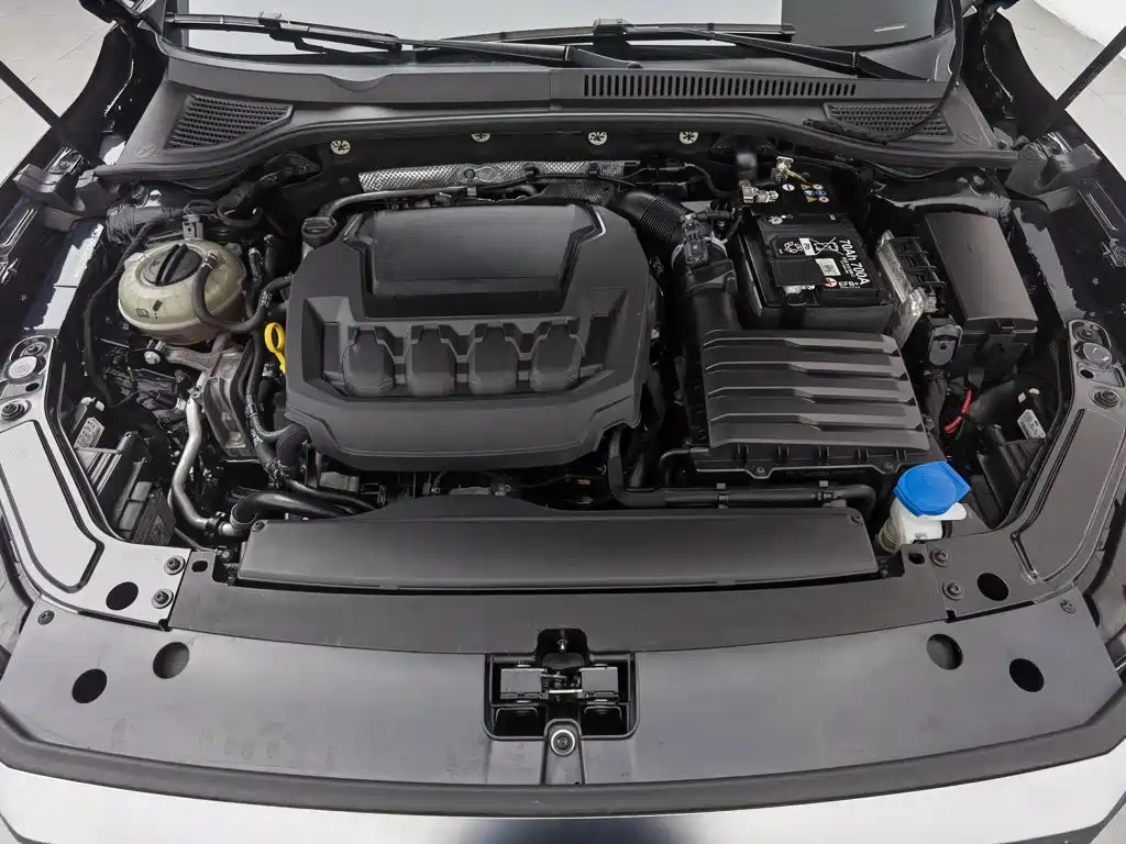 Volkswagen Passat 2024 330TSI Elite