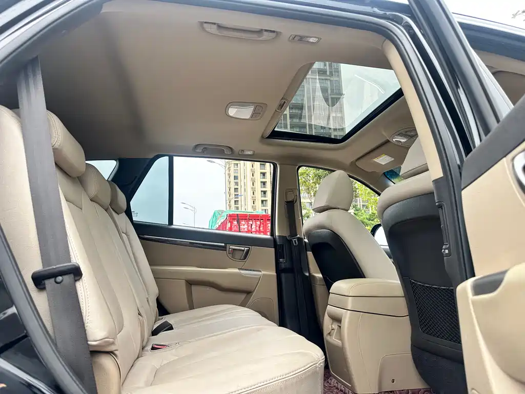 Hyundai Santa Fe Classic — миниатюра 28