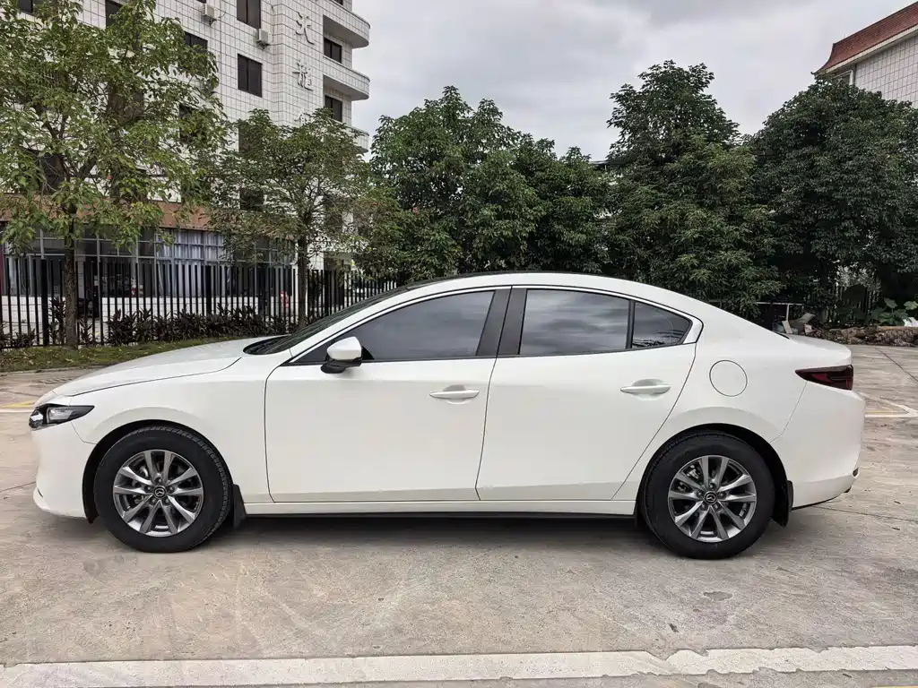 MAZDA 3 ANGKESAILA