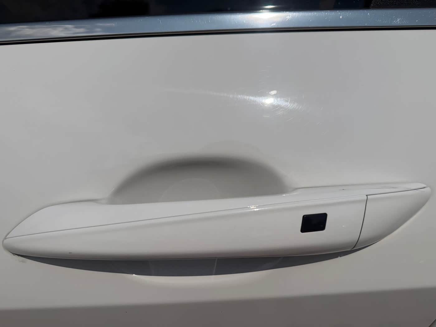 Hyundai Elantra 1.5 л 2022 г. Белый, пробег 34000 км