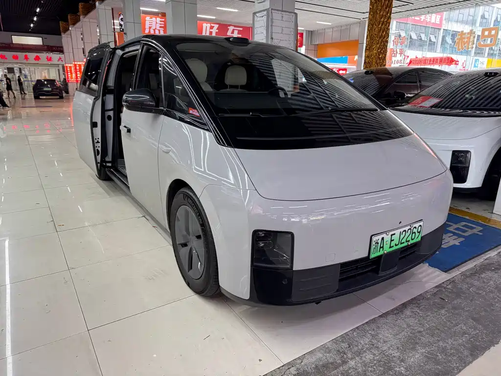 Li Auto Li MEGA — миниатюра 3