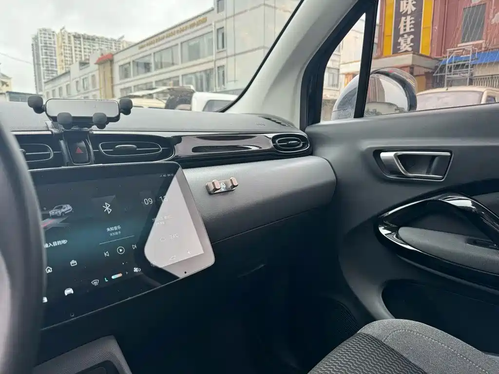 Leapmotor Leapmotor T03 — миниатюра 9