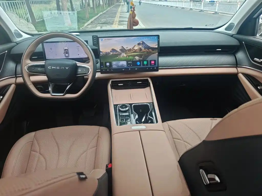 Chery Tiggo 8L 8L 2024 2.0T Luxury 5 мест