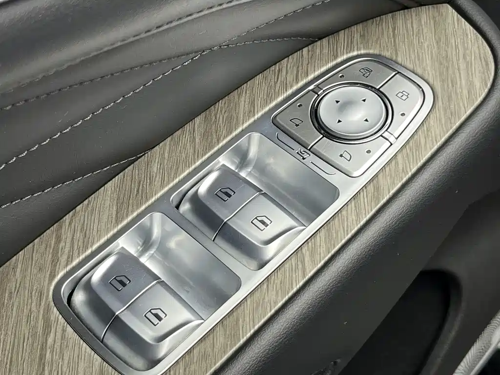 Tank 500 2022 3.0T Sport 7 мест