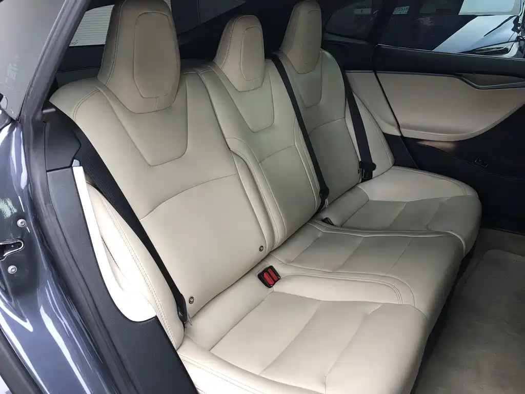 Tesla Model S — миниатюра 15