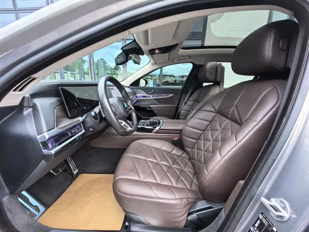 BMW 7 Series 7 2023 735Li M Sport