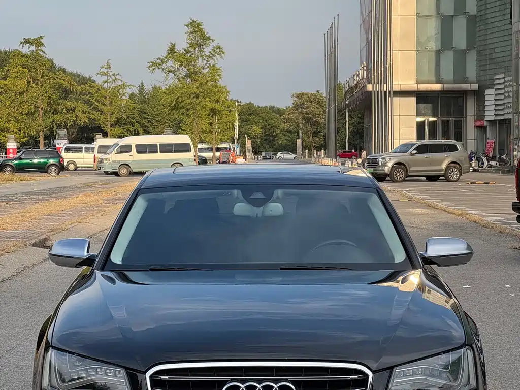 Audi S8 2013 S8 4.0TFSI quattro