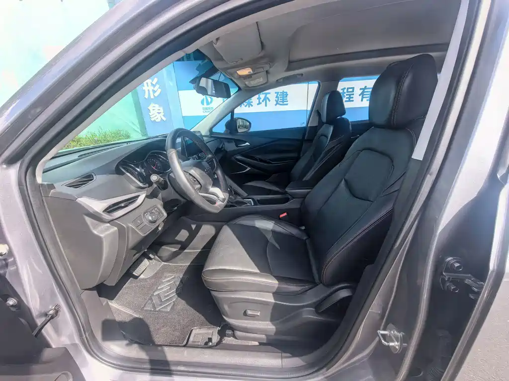 Chevrolet Volando — миниатюра 5