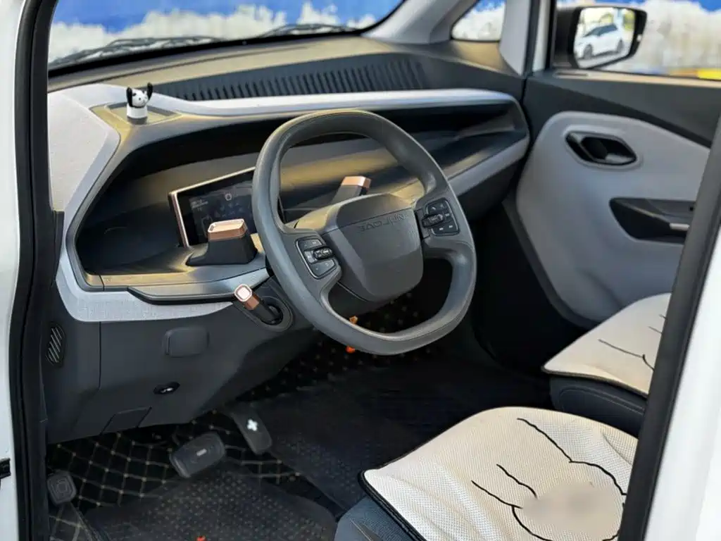 Baojun E200 — миниатюра 3