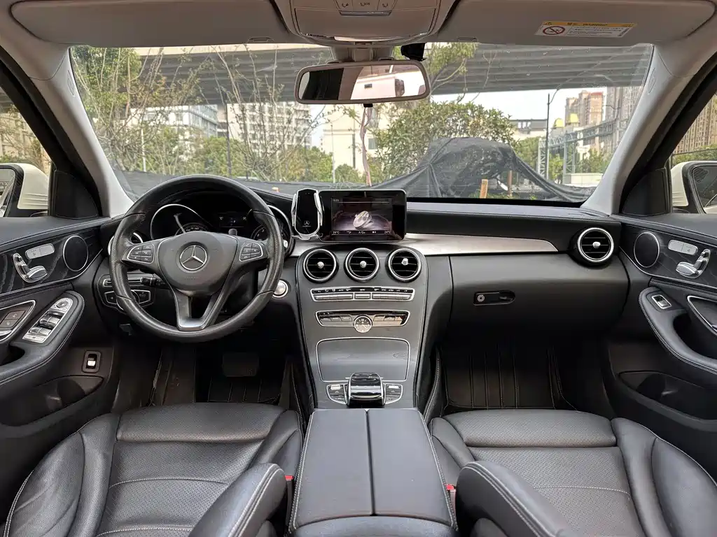 Mercedes-Benz C-Class — миниатюра 5