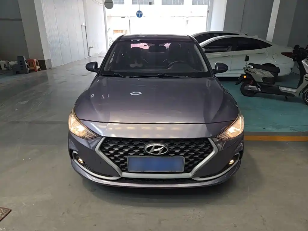 Hyundai Elantra — миниатюра 3