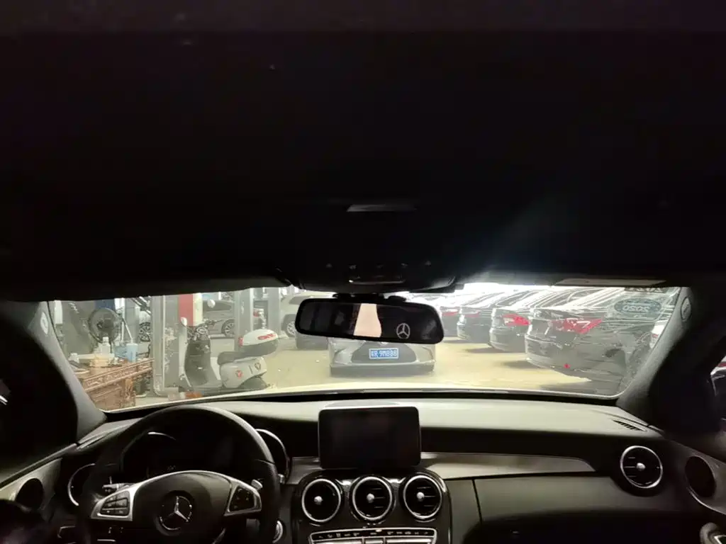 Mercedes-Benz C-Class — миниатюра 18
