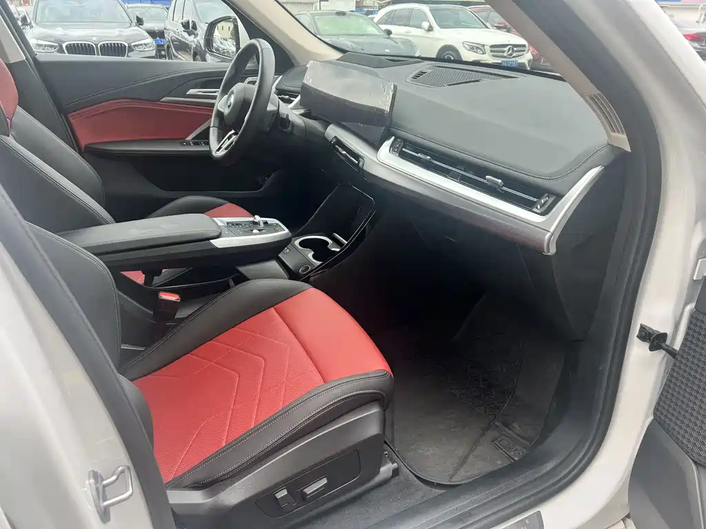 BMW iX1 — миниатюра 16