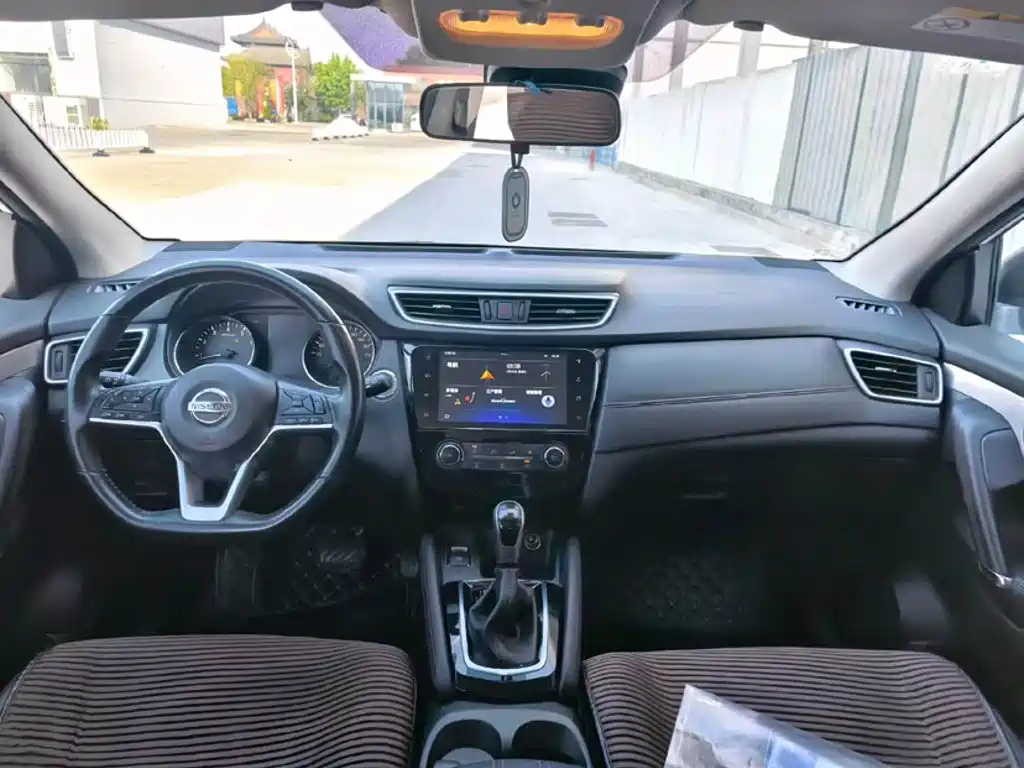 Nissan Qashqai — миниатюра 14