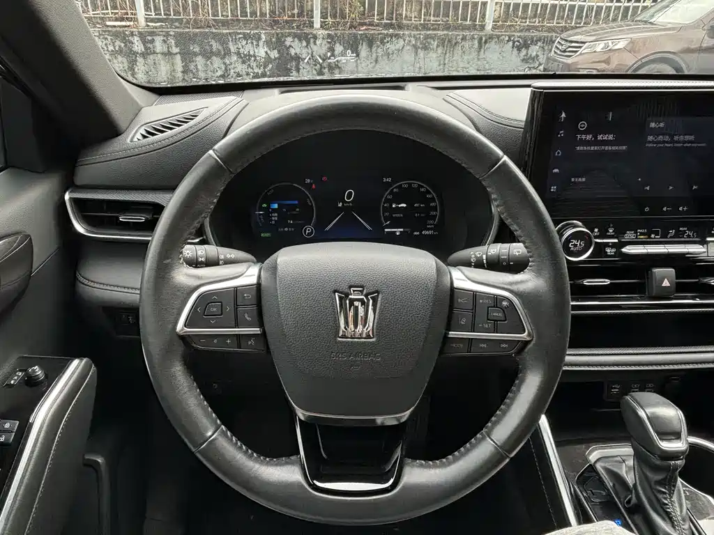 Toyota Crown Kluger — миниатюра 12