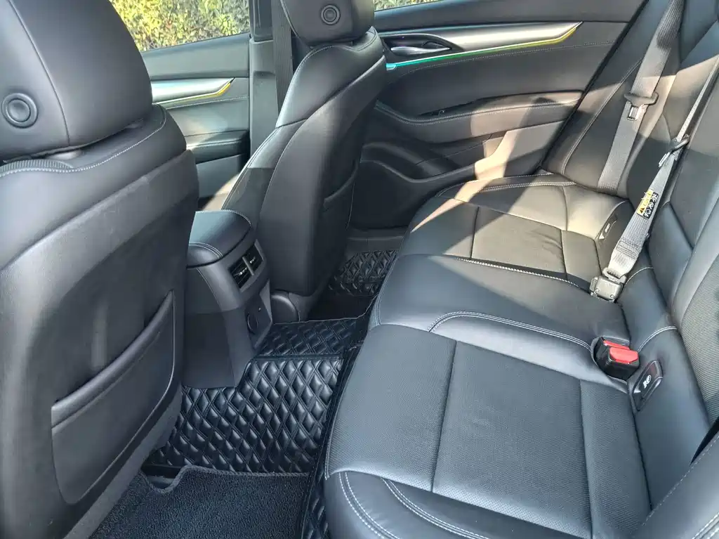 Cadillac CT5 — миниатюра 5