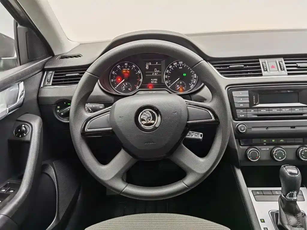 Skoda Octavia — миниатюра 11
