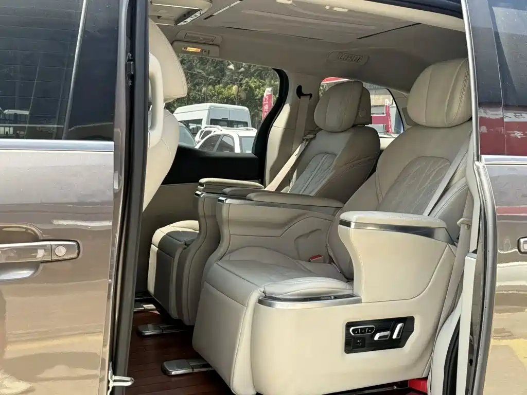 Buick GL8 — миниатюра 7