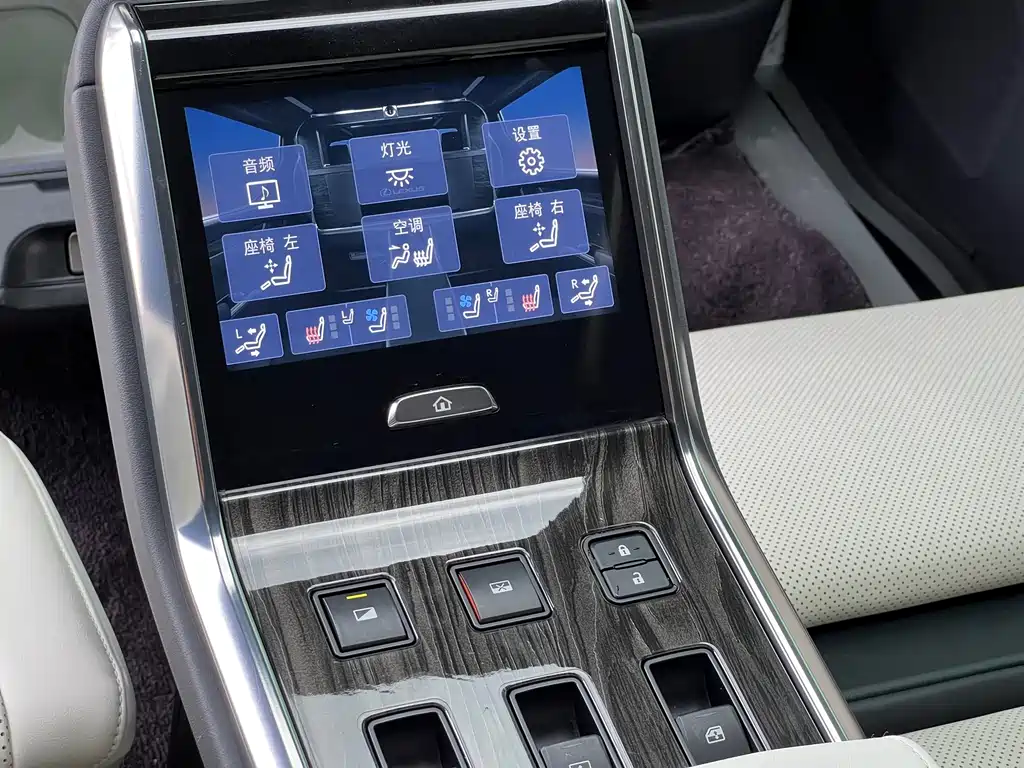 Lexus LM — фотографии объявления, Фото 20