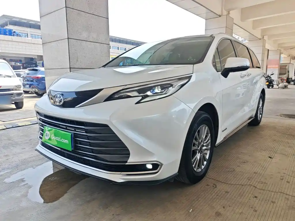 Toyota Sienna 2021 2.5L Luxury