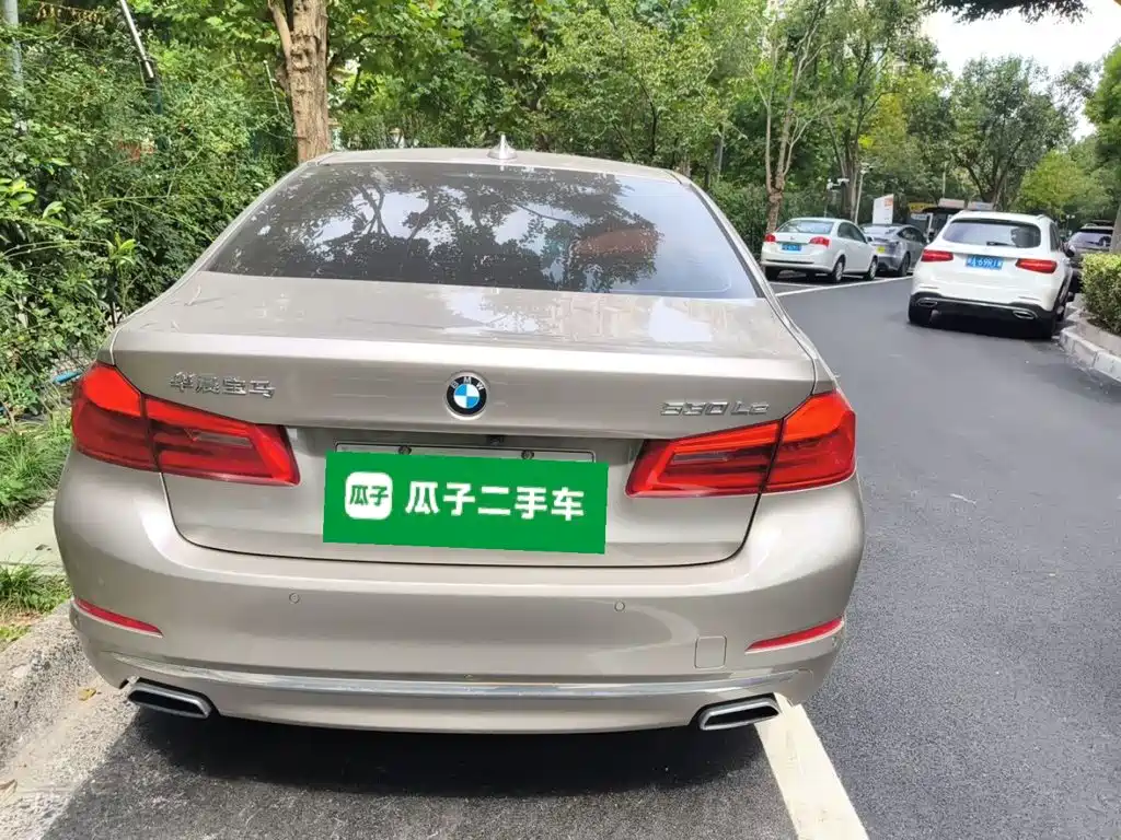 BMW 5 Series New Energy — миниатюра 4