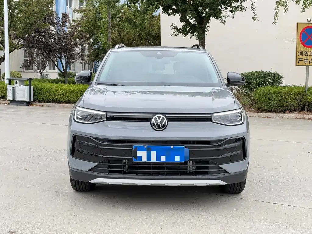 Volkswagen Tharu — миниатюра 2