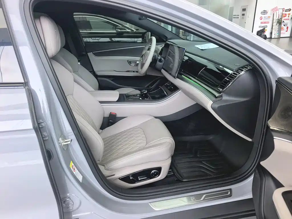 BYD Han — миниатюра 7