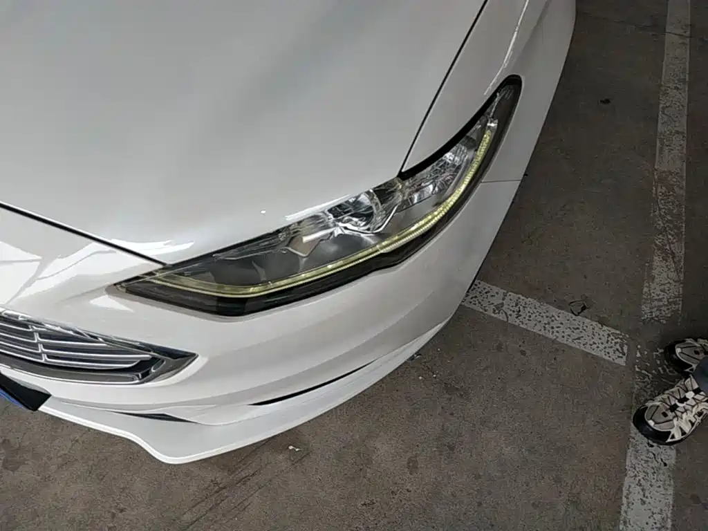 Ford Mondeo — миниатюра 24